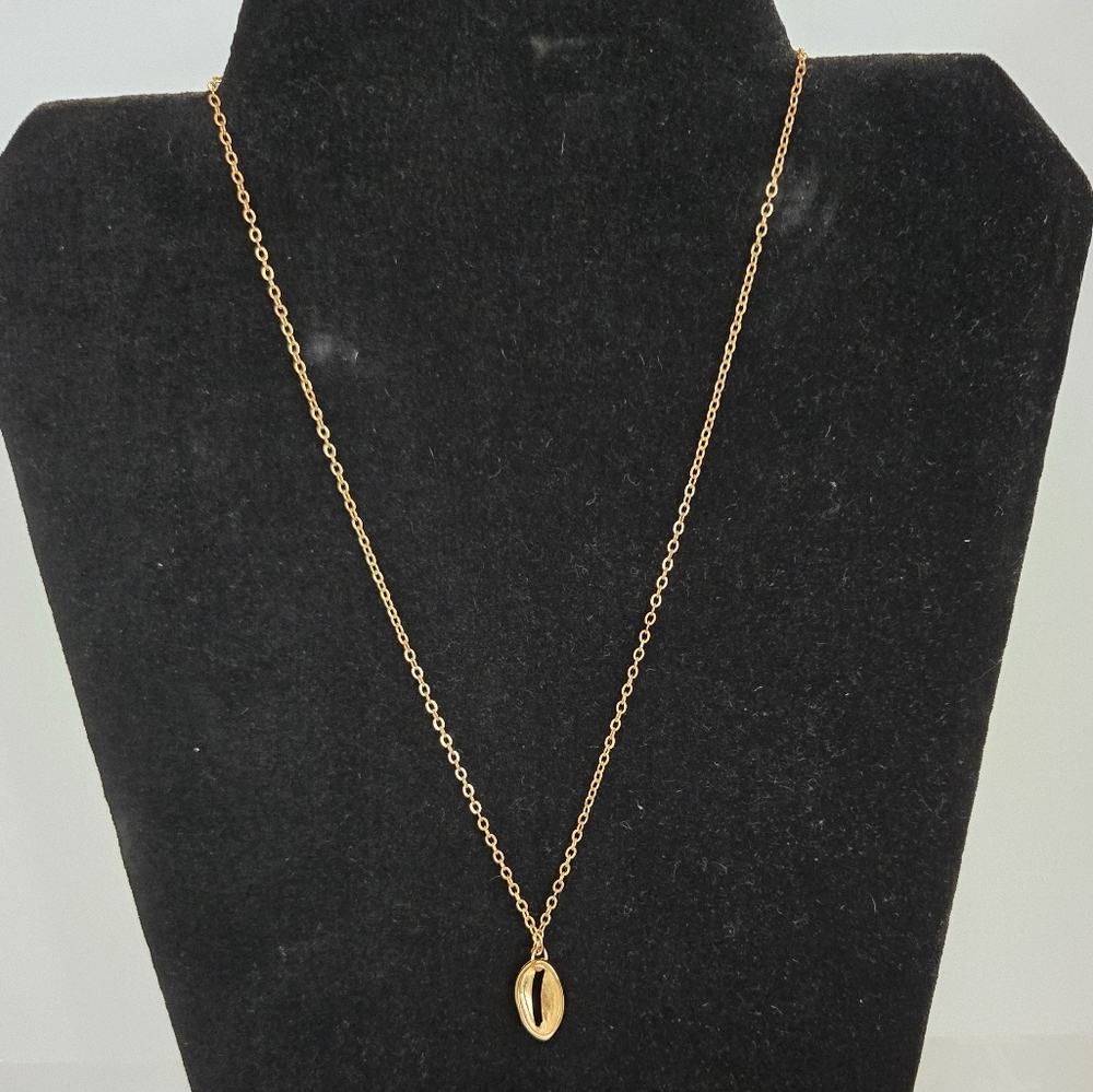 Shell Necklace, Gold Tone Metal,  NWOT